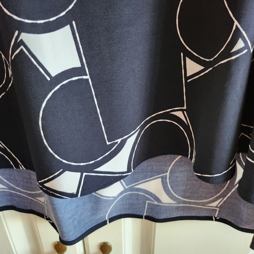 Joseph Ribkoff blouse - Picture 3 of 6